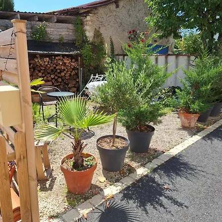 Apartment Ruelle Maison Ancienne Saint-Romain (Charente)